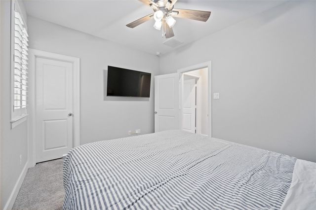 1324 W Pierce St, Houston, TX 77019