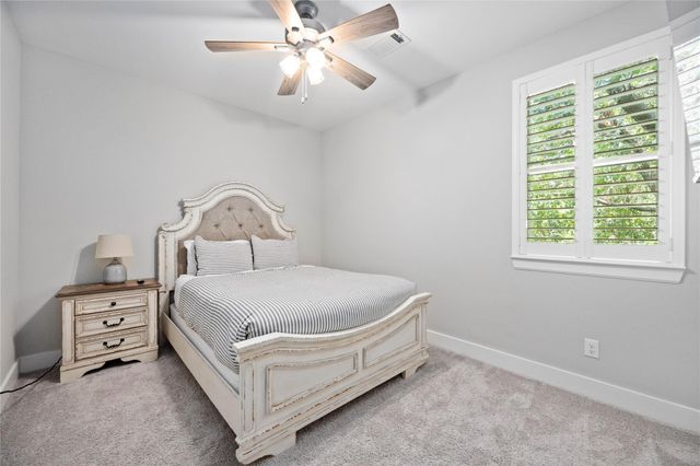 1324 W Pierce St, Houston, TX 77019