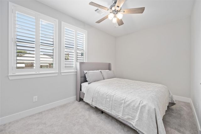 1324 W Pierce St, Houston, TX 77019
