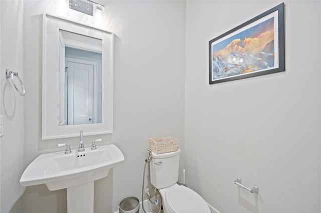 1324 W Pierce St, Houston, TX 77019