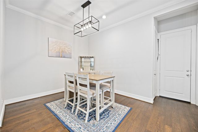 1324 W Pierce St, Houston, TX 77019