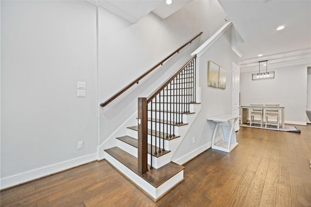 1324 W Pierce St, Houston, TX 77019