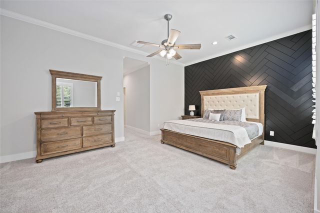 1324 W Pierce St, Houston, TX 77019