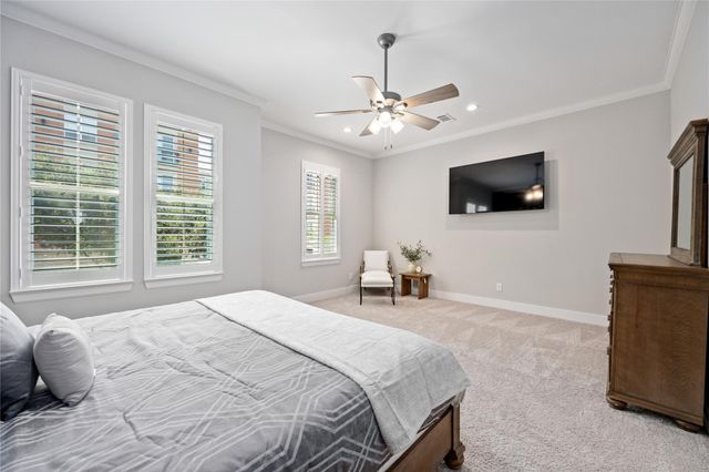 1324 W Pierce St, Houston, TX 77019