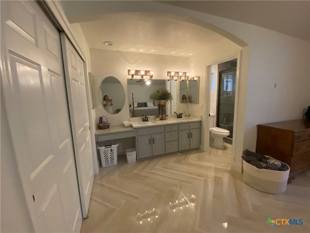 11501 Salado Springs Circle, Salado, TX 76571