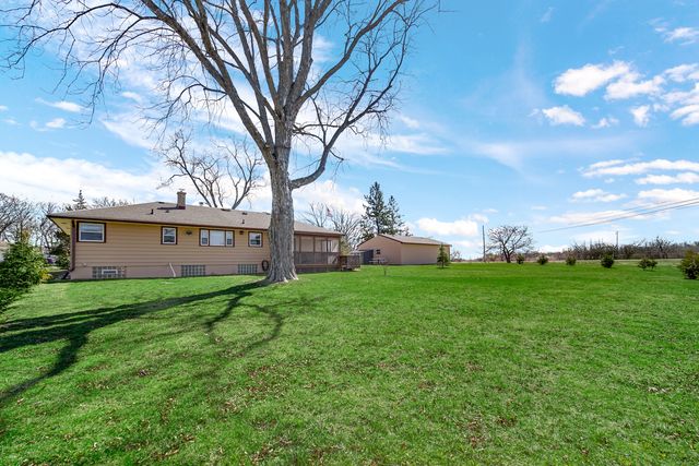 3709 Hawthorne Street, Harvard, IL 60033