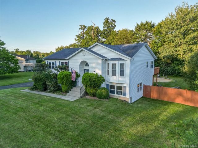 3 Aron Court, Spring Valley, NY 10977