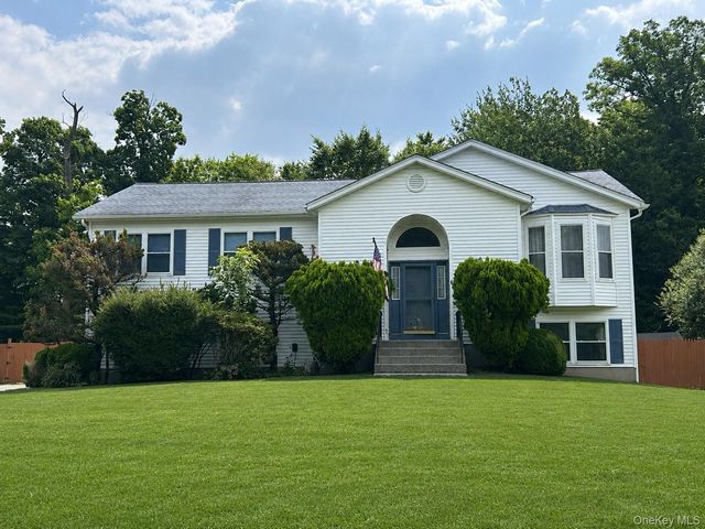 3 Aron Court, Spring Valley, NY 10977