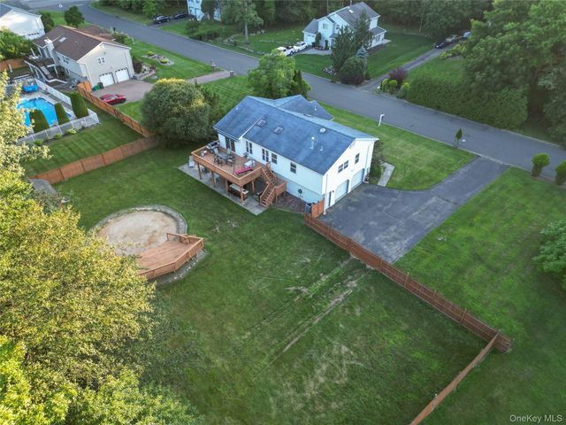 3 Aron Court, Spring Valley, NY 10977