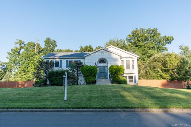 3 Aron Court, Spring Valley, NY 10977