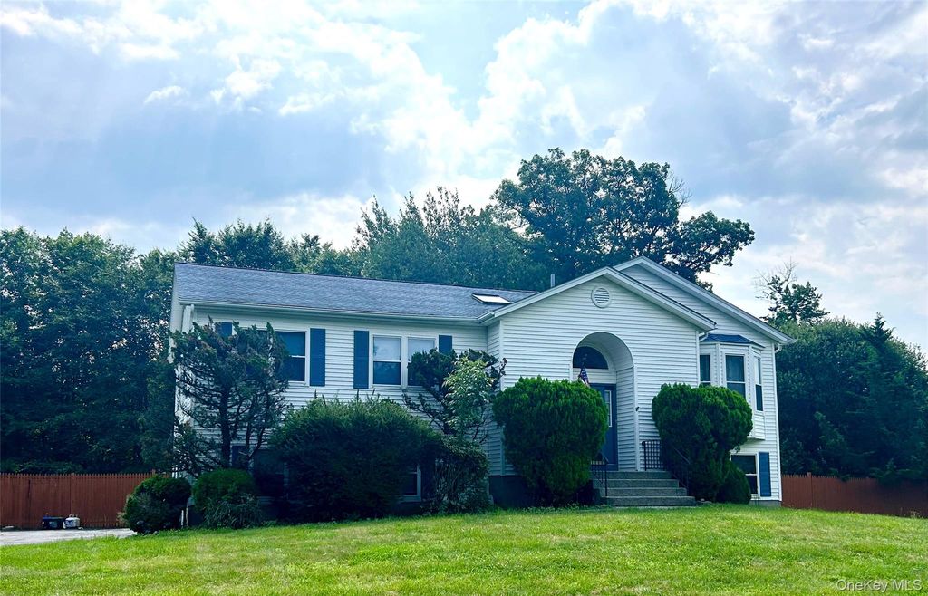 3 Aron Court, Spring Valley, NY 10977