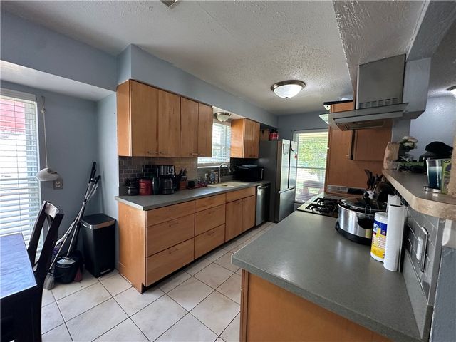 1603 Cheyenne St, Portland, TX 78374