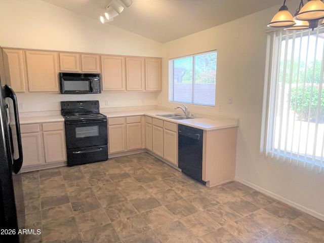 16001 N 50th Avenue, Glendale, AZ 85306