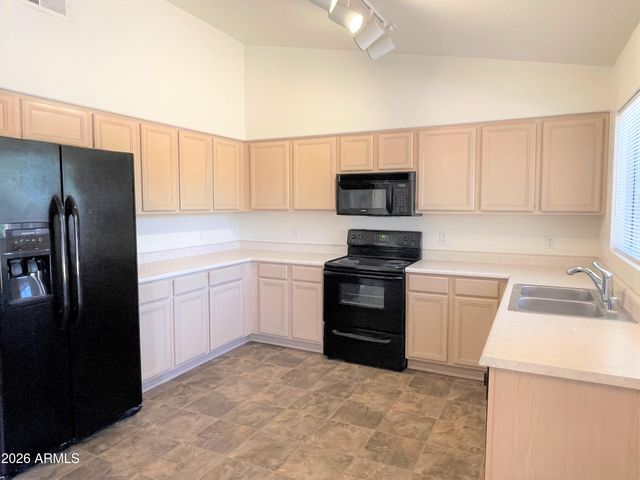 16001 N 50th Avenue, Glendale, AZ 85306