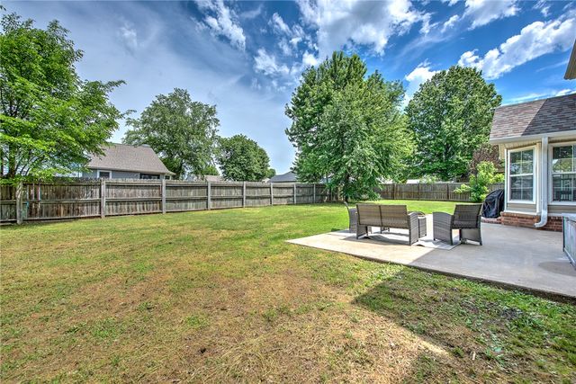 118 Birch Street, Centerton, AR 72719