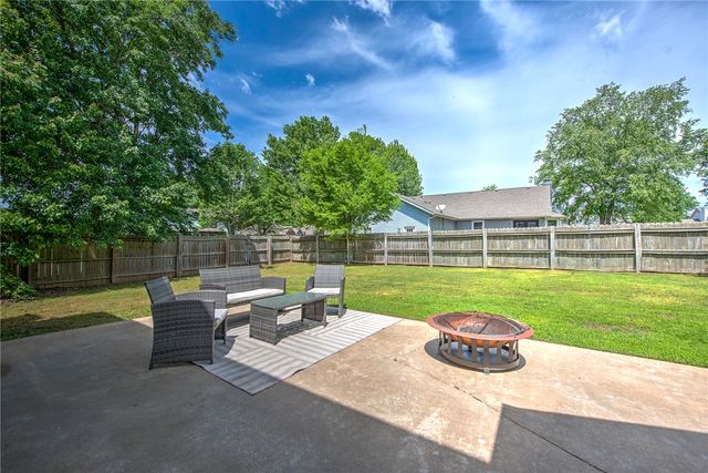 118 Birch Street, Centerton, AR 72719