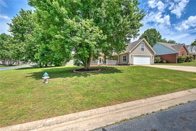 118 Birch Street, Centerton, AR 72719