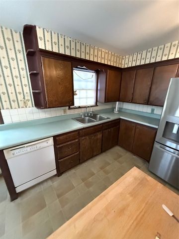 103980 S 3400 Road, Meeker, OK 74855