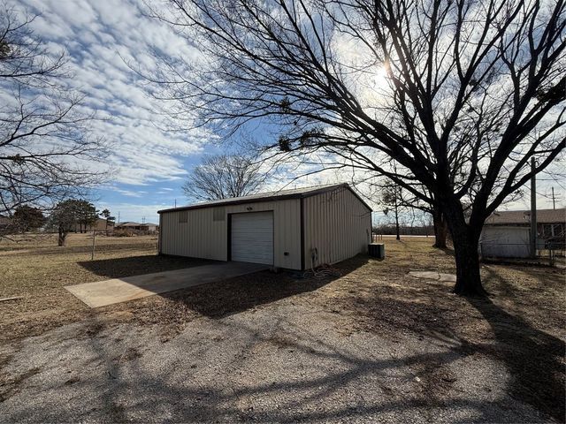 103980 S 3400 Road, Meeker, OK 74855