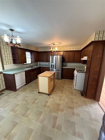 103980 S 3400 Road, Meeker, OK 74855