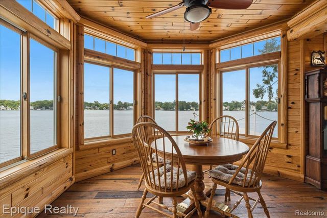 51 Crescent Avenue, Lake Orion Village, MI 48362