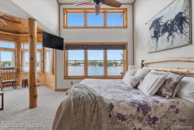 51 Crescent Avenue, Lake Orion Village, MI 48362