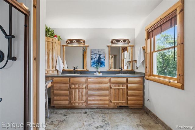 51 Crescent Avenue, Lake Orion Village, MI 48362