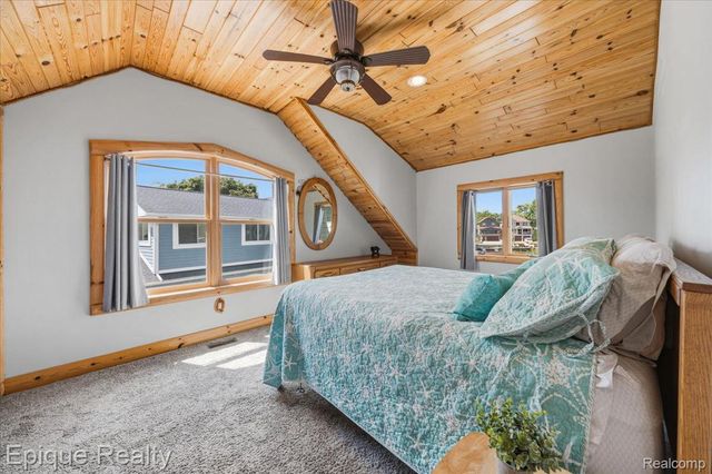 51 Crescent Avenue, Lake Orion Village, MI 48362