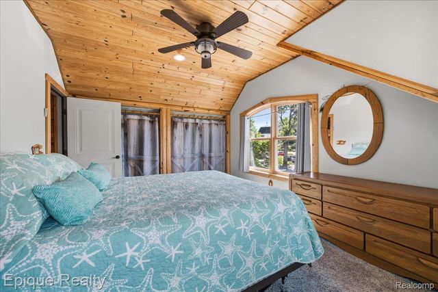 51 Crescent Avenue, Lake Orion Village, MI 48362