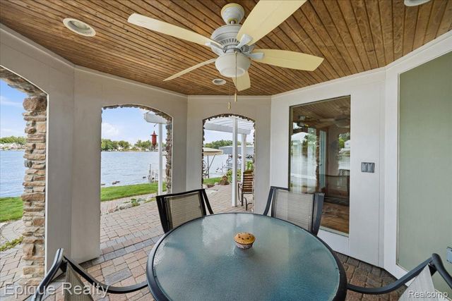 51 Crescent Avenue, Lake Orion Village, MI 48362