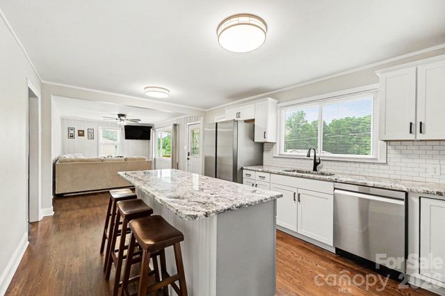 2724 Union Cross Church Road, Yadkinville, NC 27055