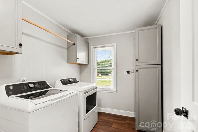 2724 Union Cross Church Road, Yadkinville, NC 27055
