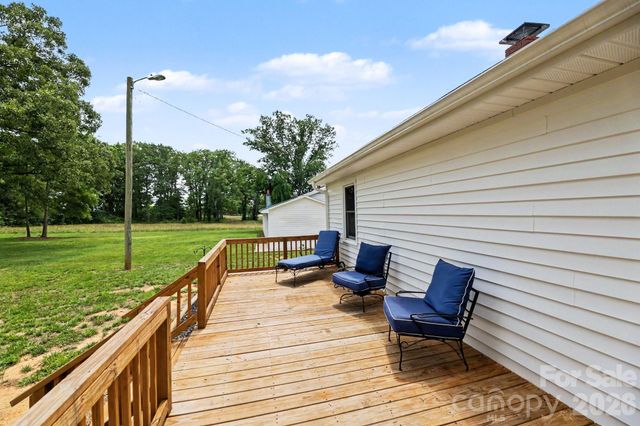 2724 Union Cross Church Road, Yadkinville, NC 27055