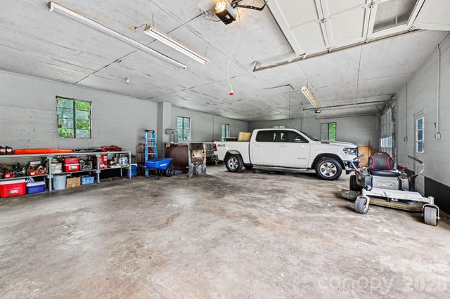 2724 Union Cross Church Road, Yadkinville, NC 27055
