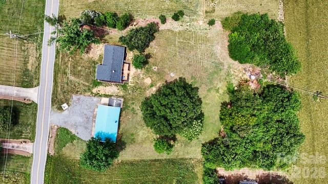 2724 Union Cross Church Road, Yadkinville, NC 27055