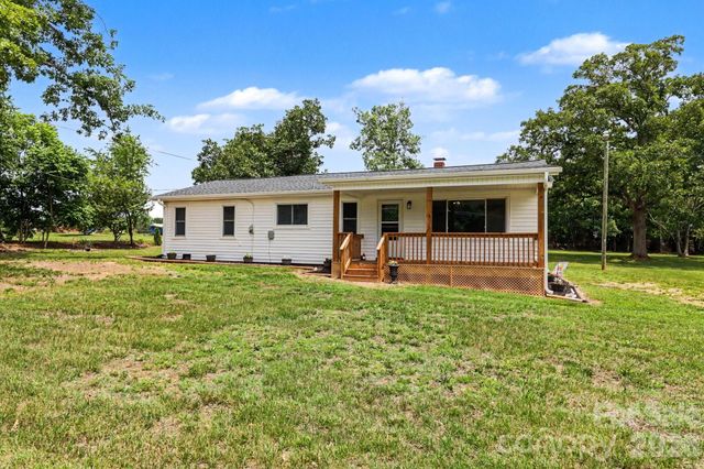 2724 Union Cross Church Road, Yadkinville, NC 27055