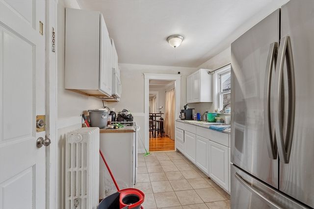 48 Saratoga St, Lynn, MA 01902