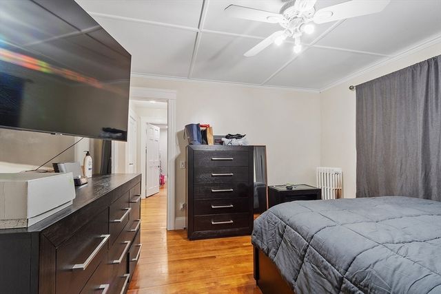 48 Saratoga St, Lynn, MA 01902