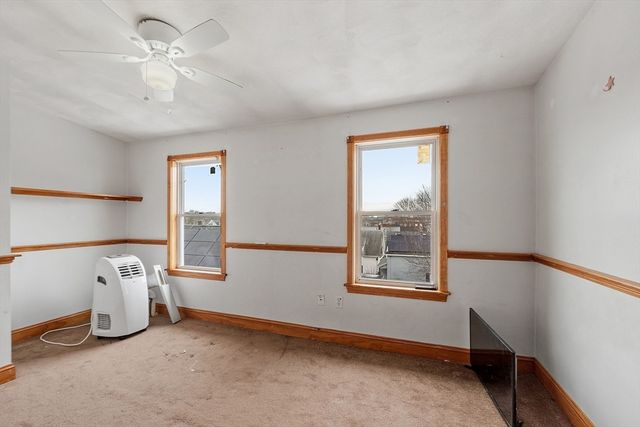 48 Saratoga St, Lynn, MA 01902