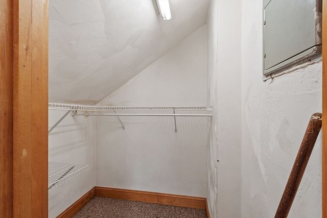48 Saratoga St, Lynn, MA 01902