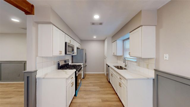 3322 Meadowlark Lane, Denton, TX 76209