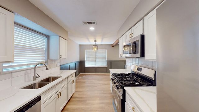 3322 Meadowlark Lane, Denton, TX 76209