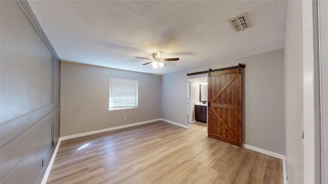 3322 Meadowlark Lane, Denton, TX 76209