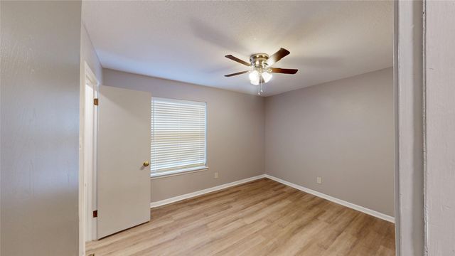 3322 Meadowlark Lane, Denton, TX 76209