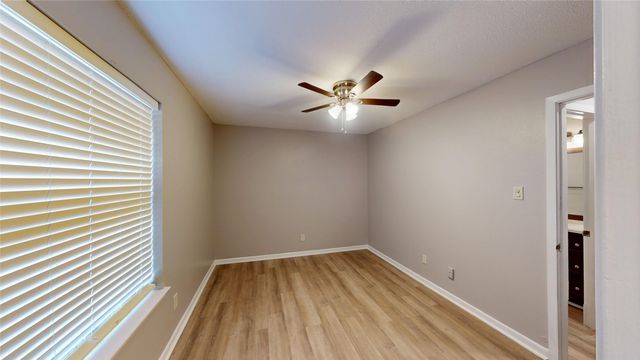 3322 Meadowlark Lane, Denton, TX 76209