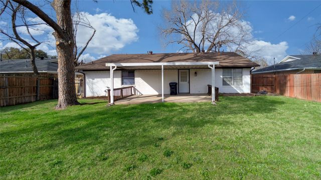 3322 Meadowlark Lane, Denton, TX 76209