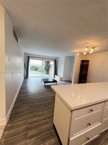 4470 NW 79th Ave 1C, Doral, FL 33166