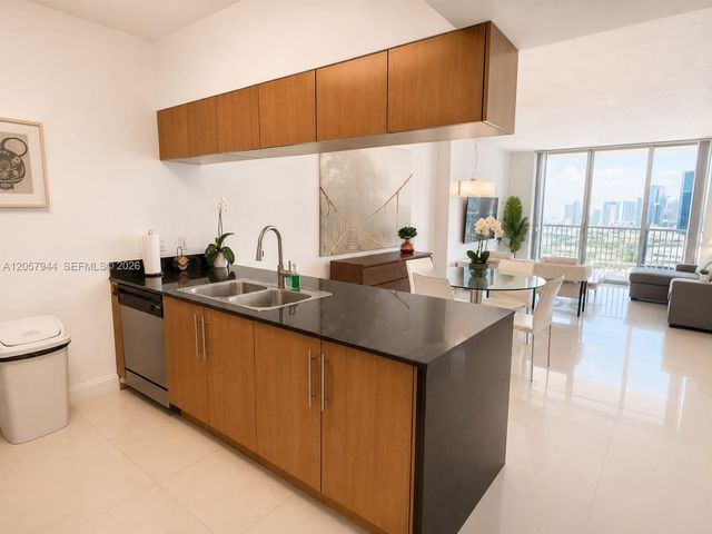 1750 N Bayshore Drive 3010, Miami, FL 33132