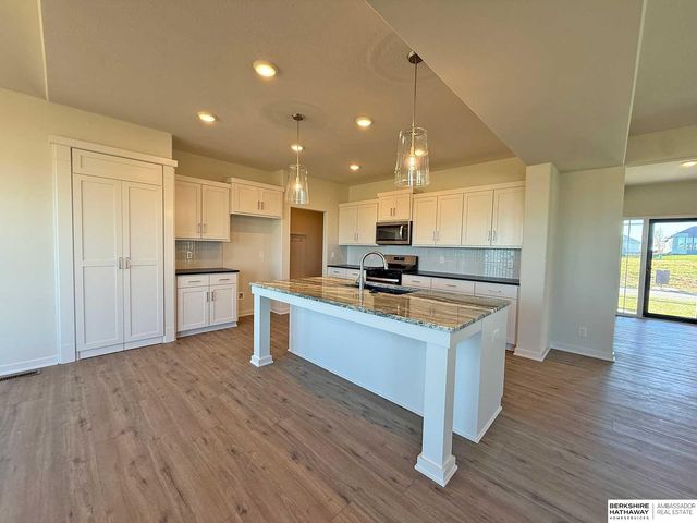 19814 Cinnamon Street, Omaha, NE 68135