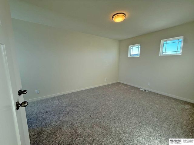 19814 Cinnamon Street, Omaha, NE 68135